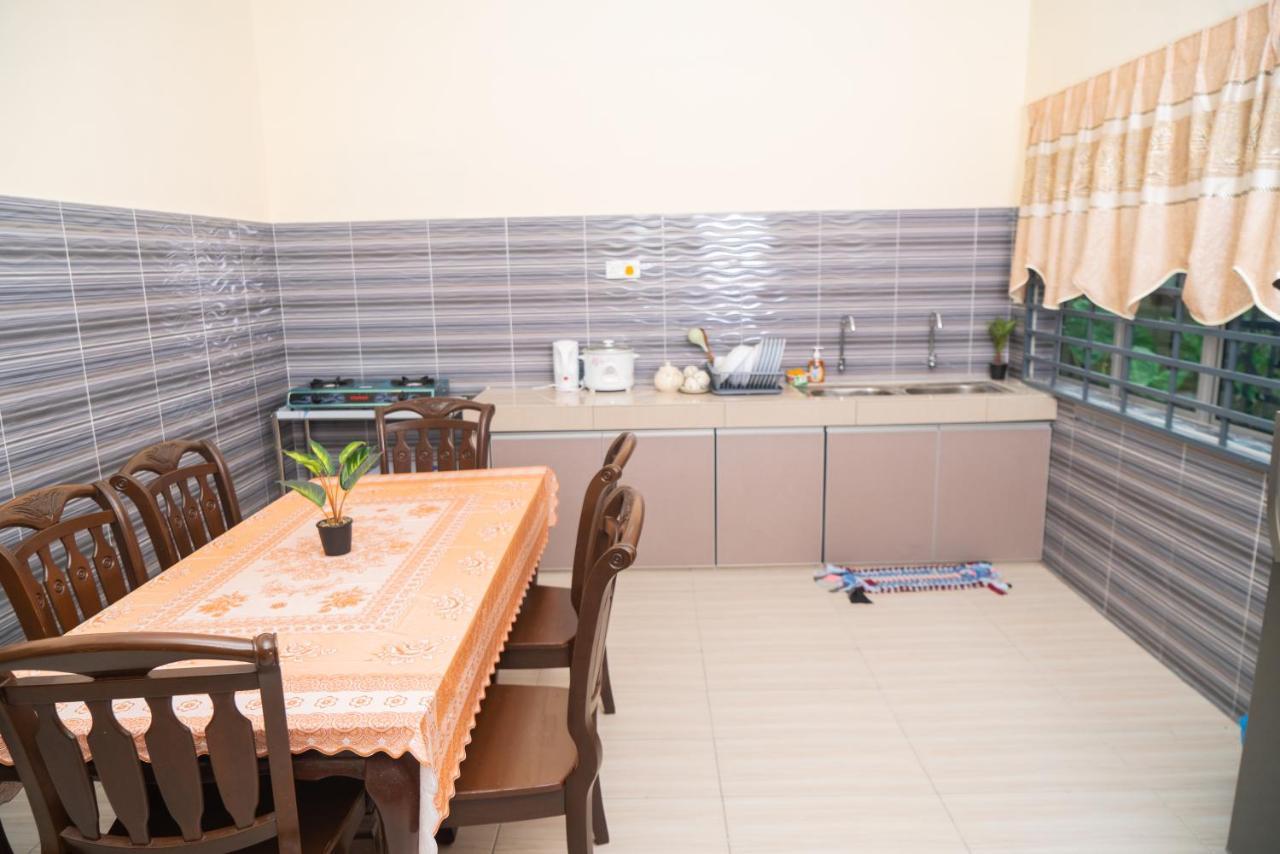 Adorable 3-Bedroom Home With Pool, Wi-Fi And Bbq Rembau Exterior foto